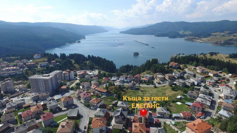 Елеганс Къща За Гости Dospat Esterno foto